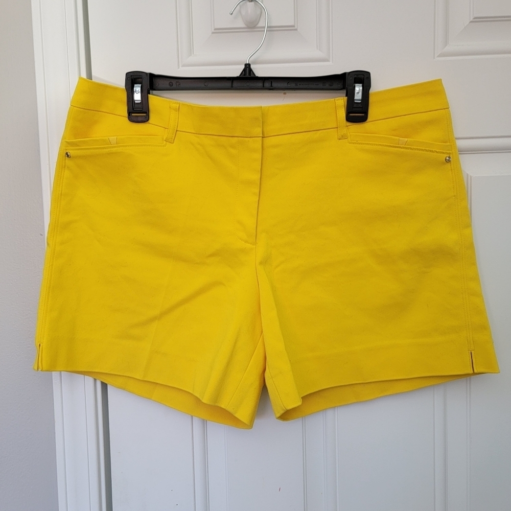 NWT Tahari Yellow Gold Canary Womens Twill Shorts Colorful Summer Size 14